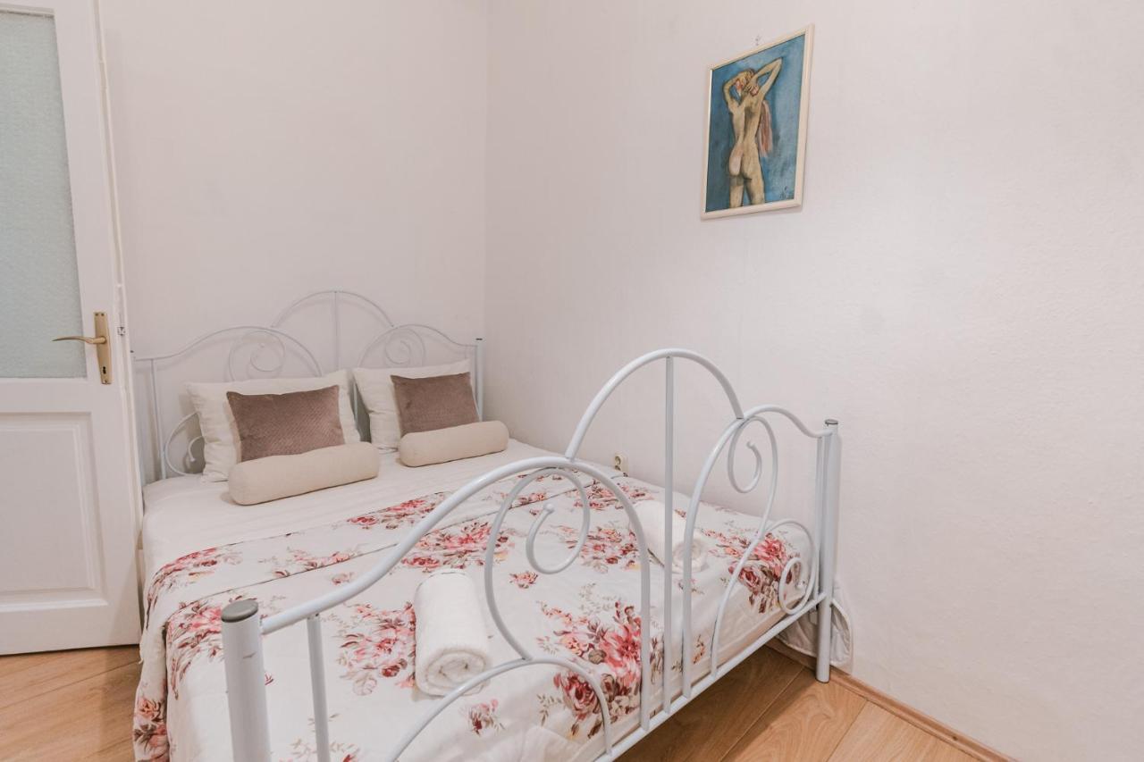 שיבניק Arya Apartment מראה חיצוני תמונה